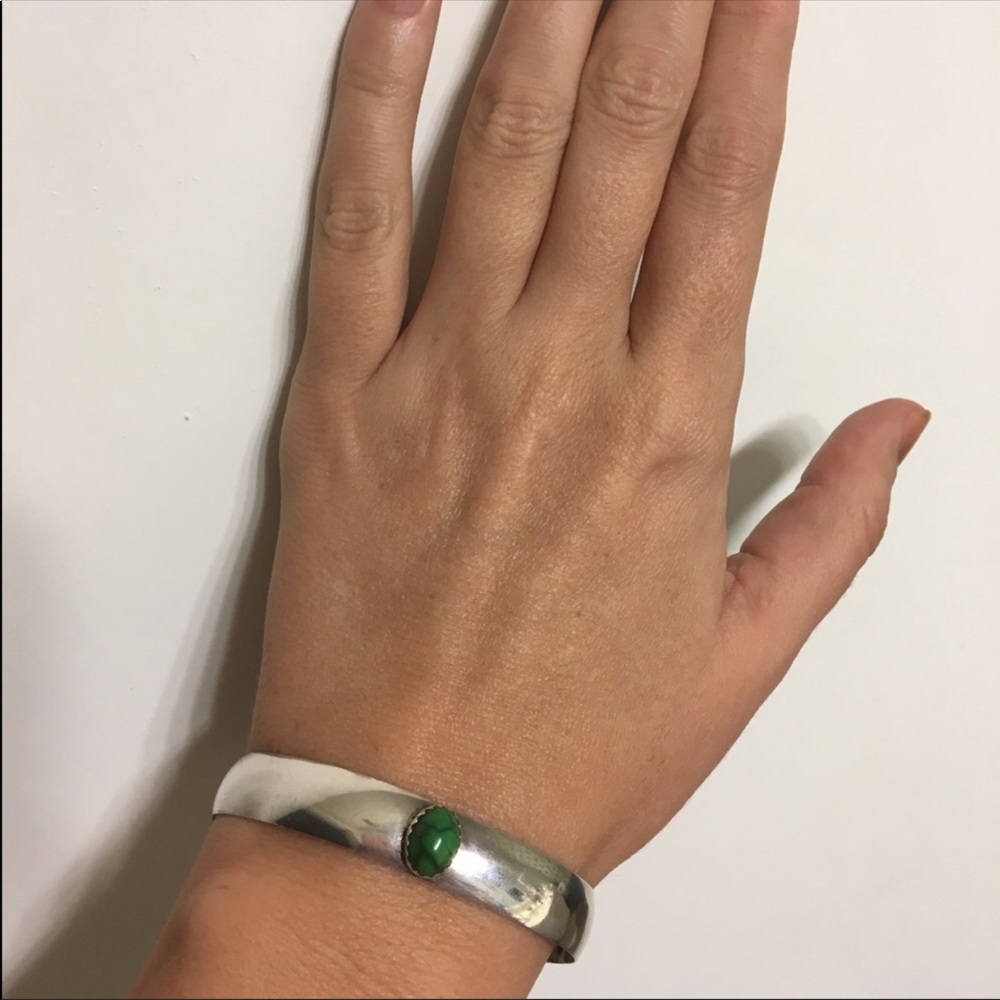 Green Turquoise and sterling silver bracelet - Picture 2 of 5